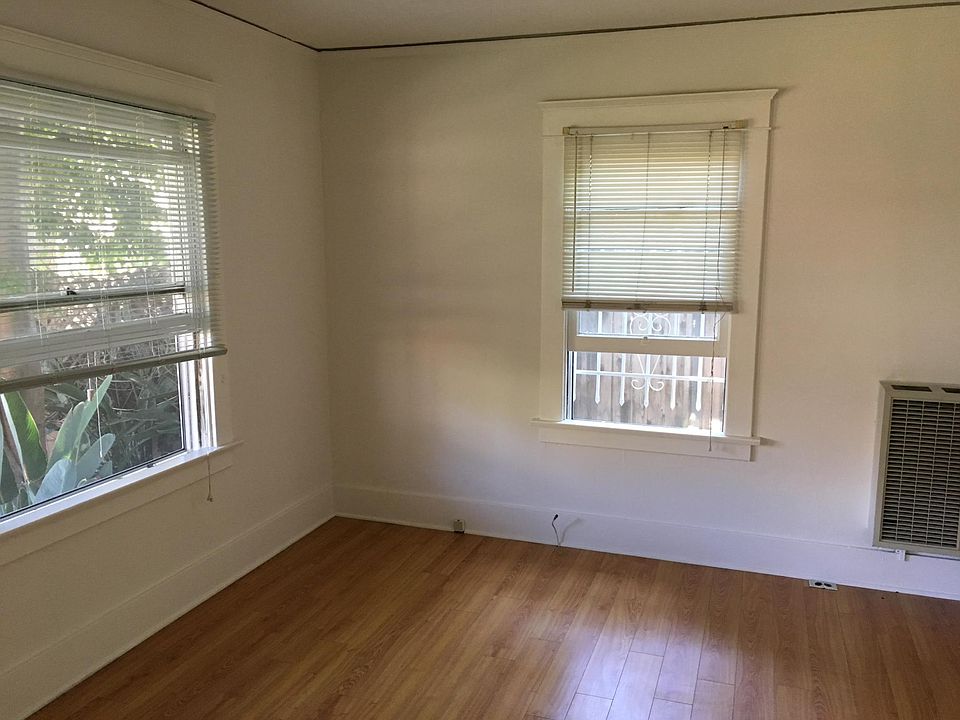 2nd image of 11671 Ohio Ave
