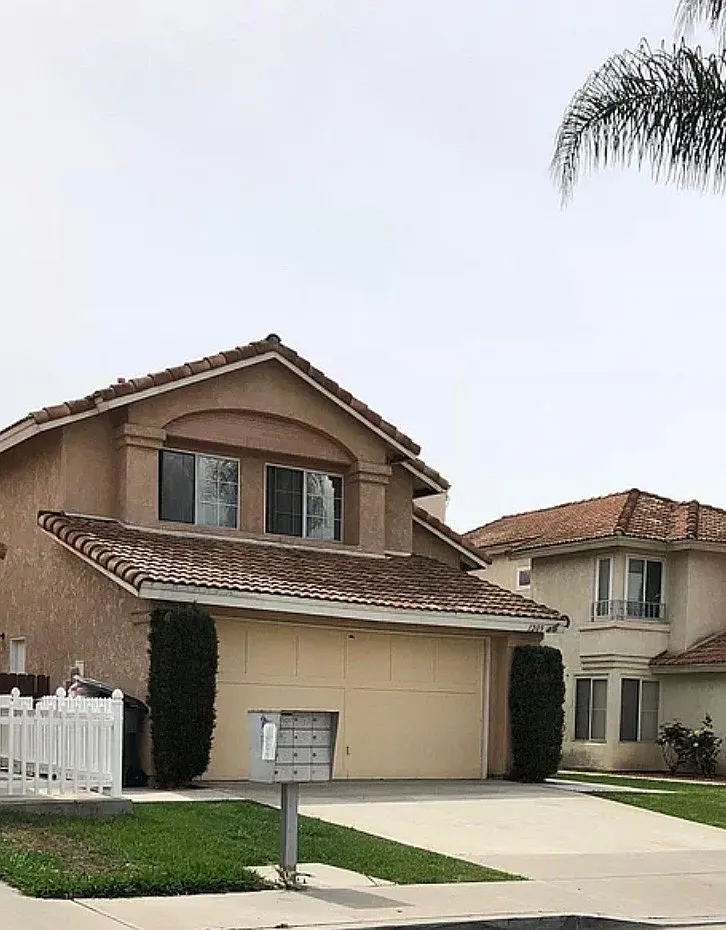 3 bed, 2.5 bath, 1495 sqft, $3,500 — Photo 1