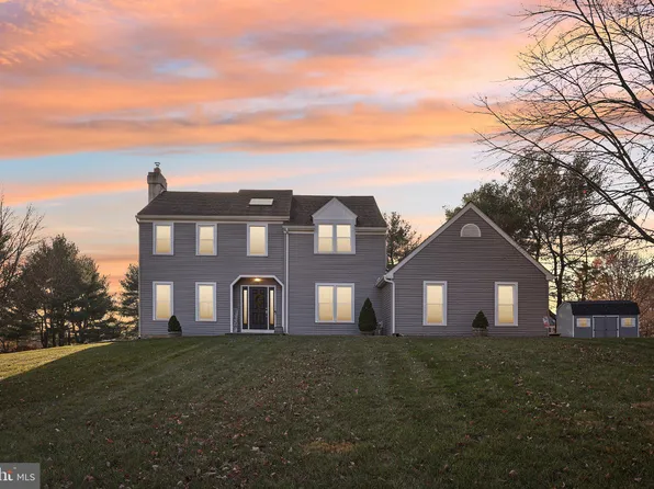 501 Pickering Cir, Chester Springs, PA 19425