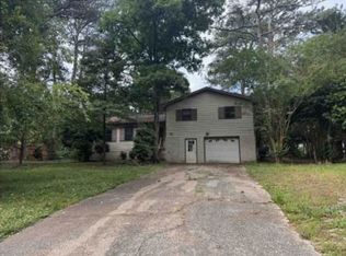 3815 Willowbrook Dr, Douglasville, GA 30135