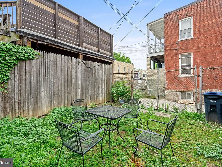 78 Q St NW — Photo 10