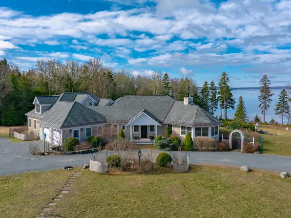 98 Birdsong Lane, Surry, ME 04684