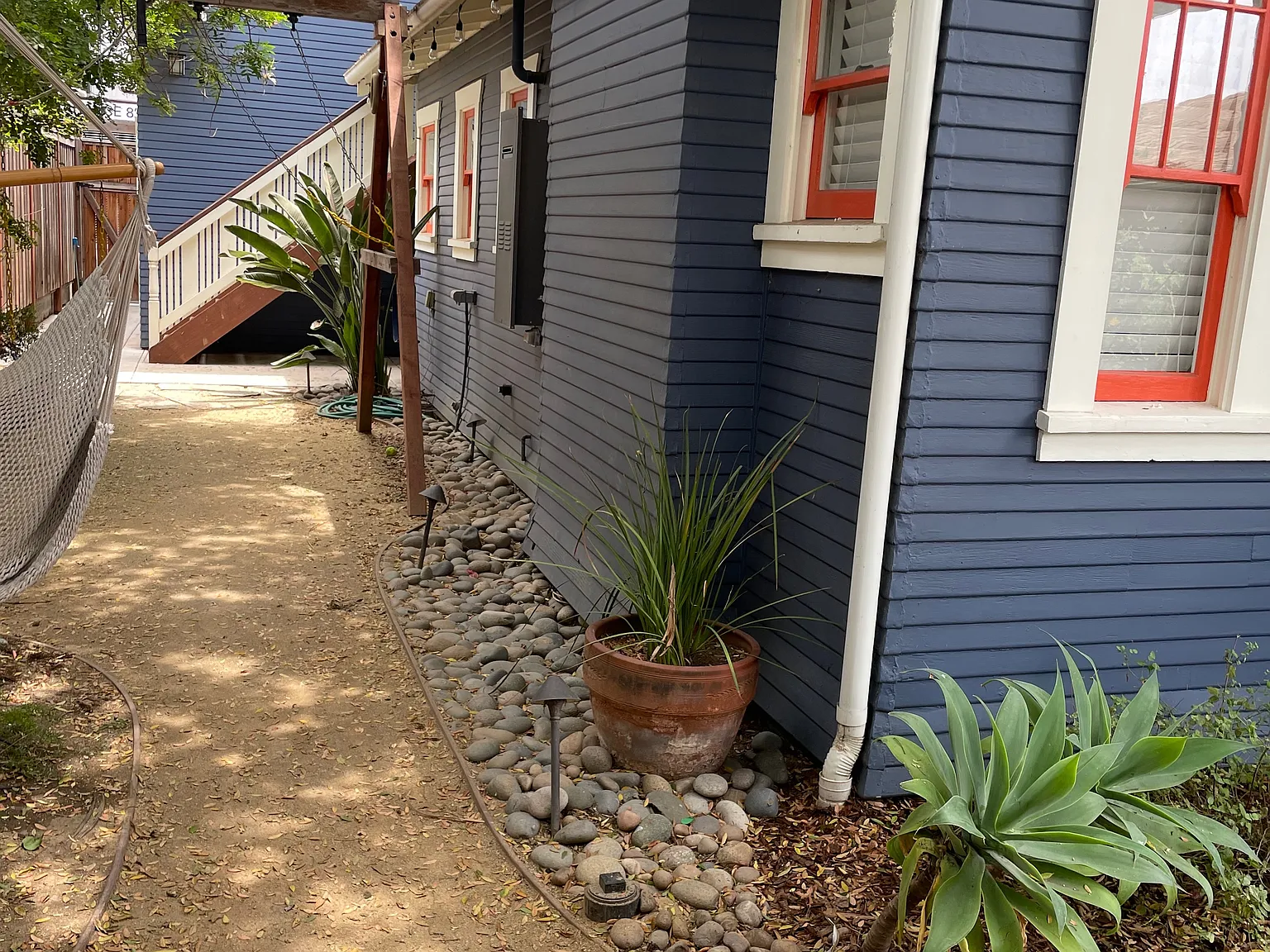 2 bed, 750 sqft, $3,800 — Photo 2