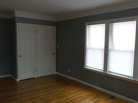 2nd image of 16212 Lindsay St