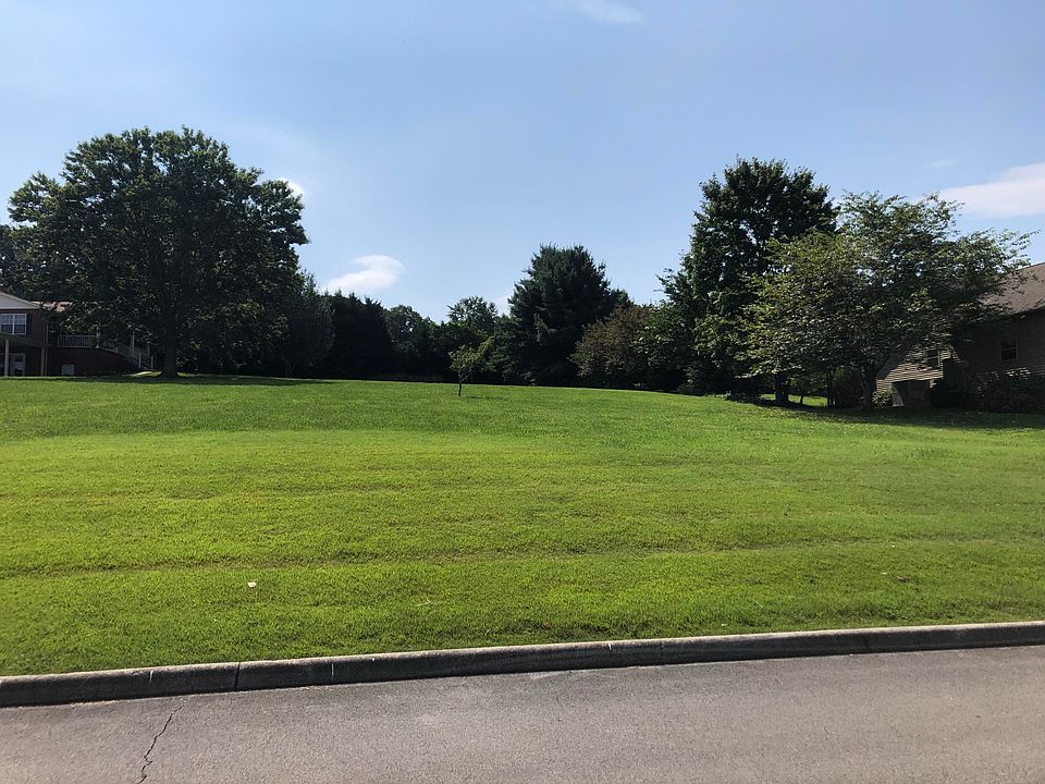2nd image of 3215 Heather Glenn Dr