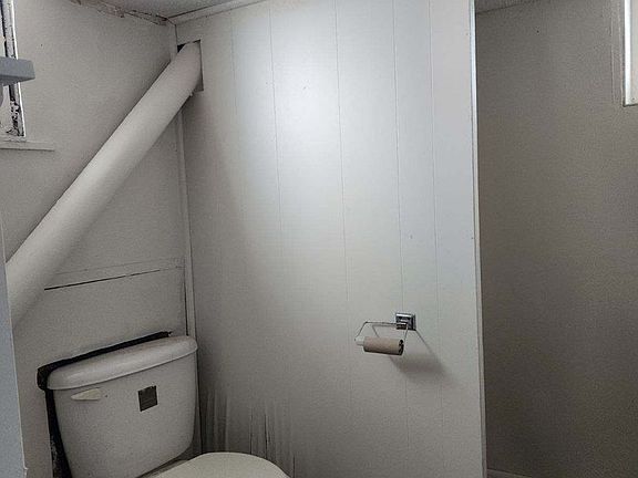 5th image of 422 N Cleburn St #1