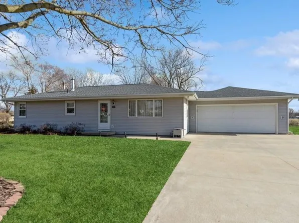 704 29th Ave, Amana, IA 52203