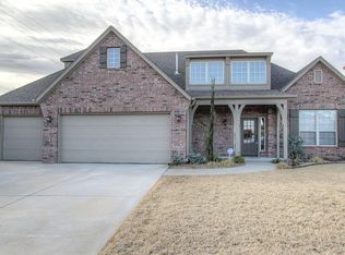 4301 W Oakridge St, Broken Arrow, OK 74012