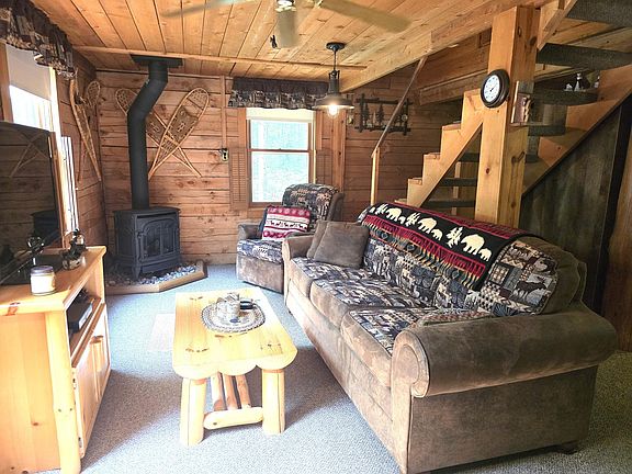 5th image of 8875 Forest Ln