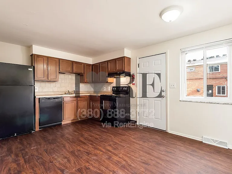 870 N Meadows Ct #F — Photo 23