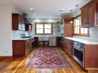 137 Main St, Falmouth, MA 02540