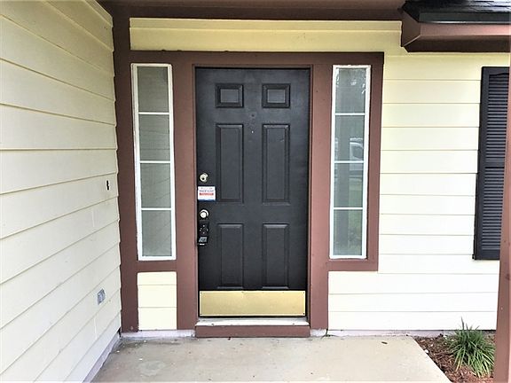 2nd image of 3232 Deerfield Pointe Dr