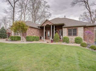 2866 Woodfield Dr, Maryville, IL 62062