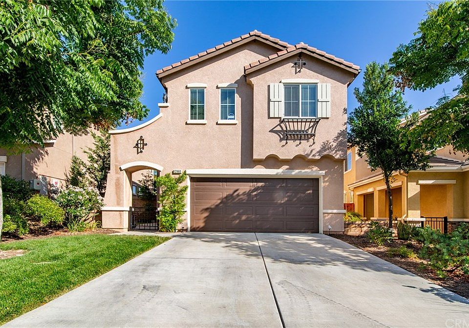 1st image of 12960 Cobblestone Ln