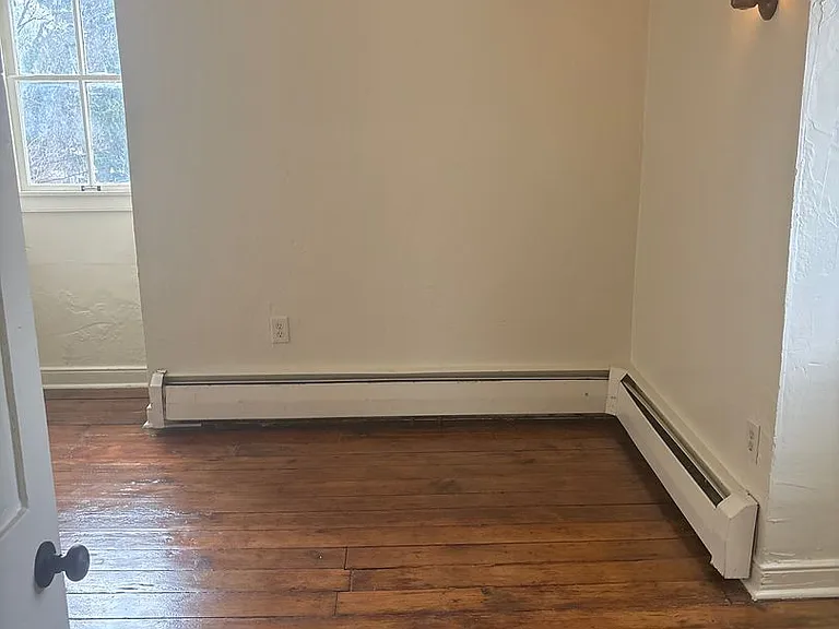131 E Maple St — Photo 19