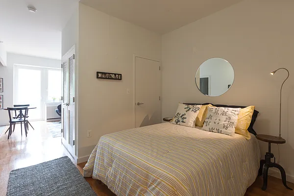 Rented by Lisa Management | media 12