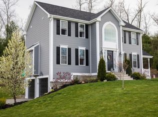 12 Autumn Gate Cir, Millbury, MA 01527