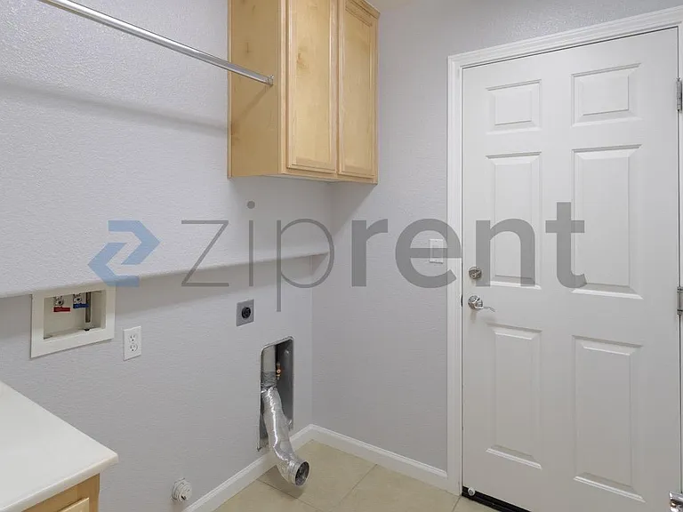 1465 Valley Glen Dr — Photo 17