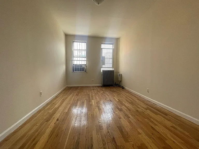 953 Metropolitan Ave #2R — Photo 3