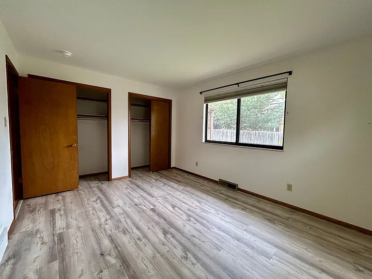 957 Roxwood Ln #C — Photo 18