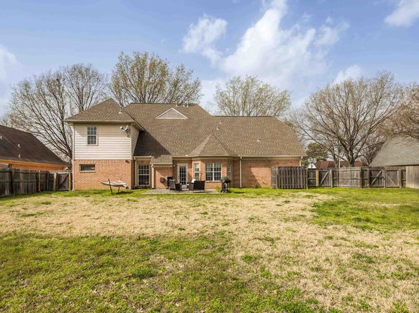 115 Cottonwood Dr, Collierville, TN 38017