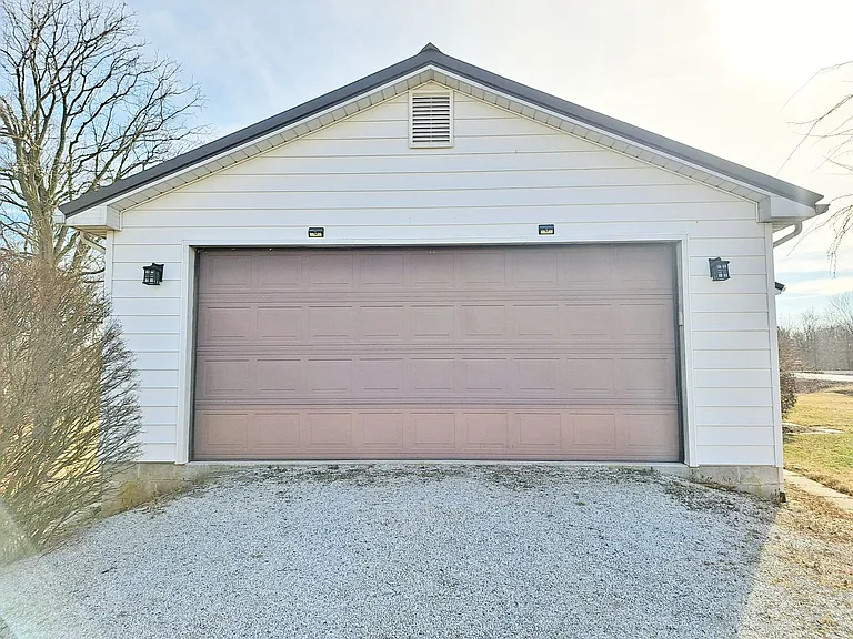903 Old Carlisle Rd — Photo 3