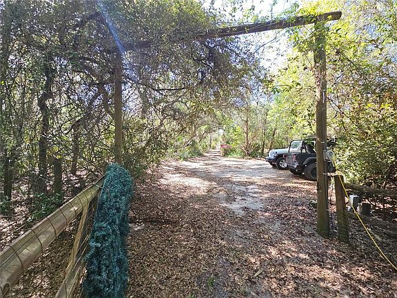 3rd image of 10679 Goose Prairie Rd