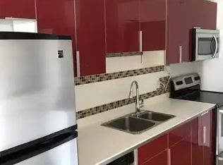 1238 Seymour St #1703, Vancouver, BC V6B6J3