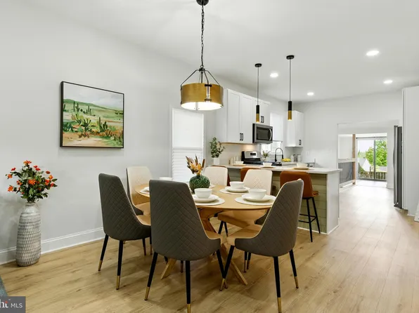 301 70th St, Capitol Heights, MD 20743