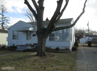 27093 Lucerne Dr, Inkster, MI 48141