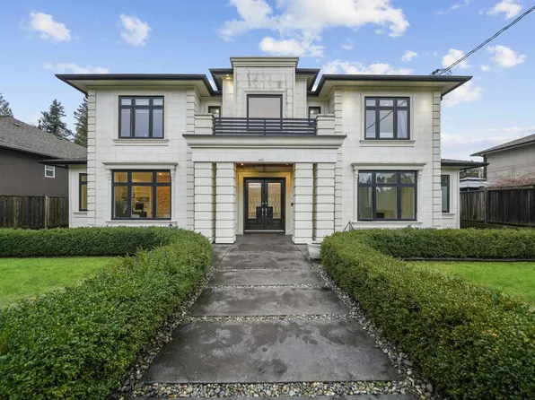 656 Blue Mountain St, Coquitlam, BC V3J 4R6