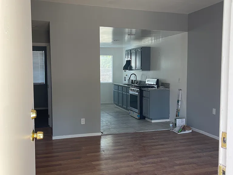 2101 Whitmore Ave #2101 — Photo 2