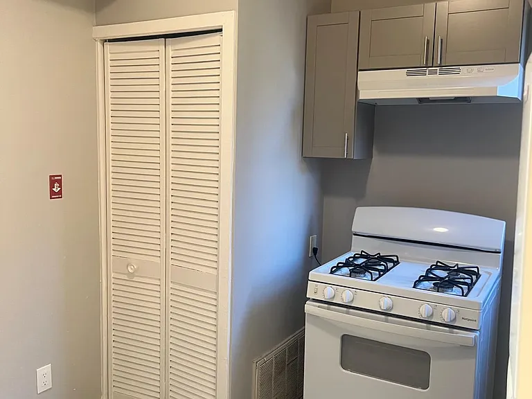 171 Parker Ave #1 — Photo 15