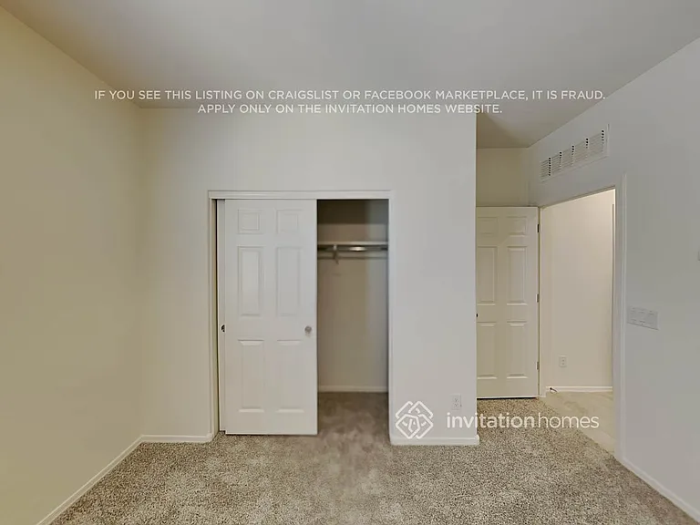 18099 N Lakeside Ct — Photo 12