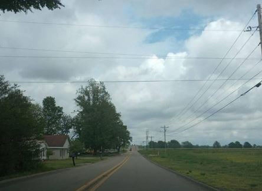 Exterior Neighborhood (street photo)