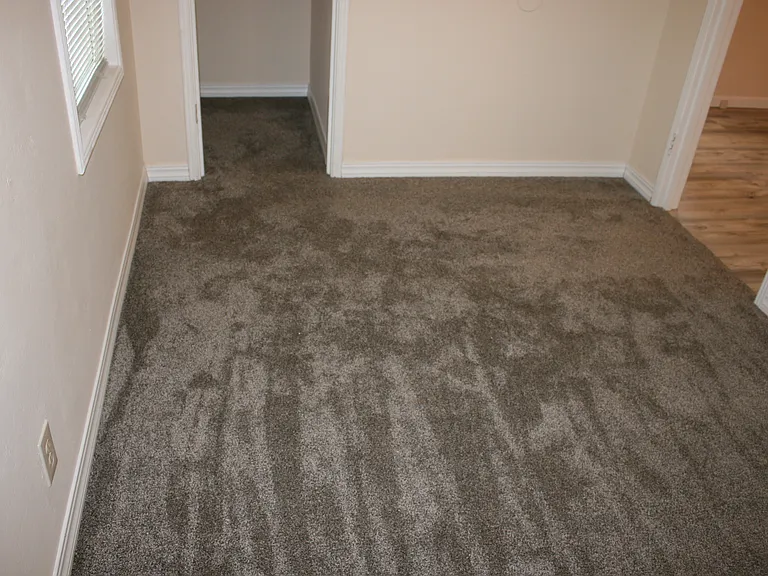 1460 Oxford Way — Photo 38