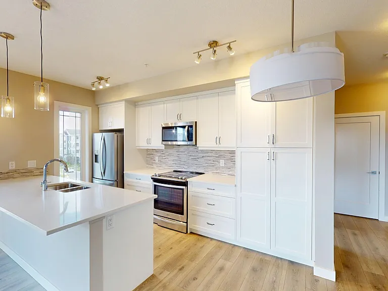 301 Auburn Meadows Blvd SE #100 — Photo 3
