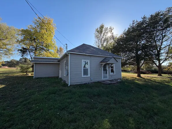 8309 W Wedington Dr, Fayetteville, AR 72704