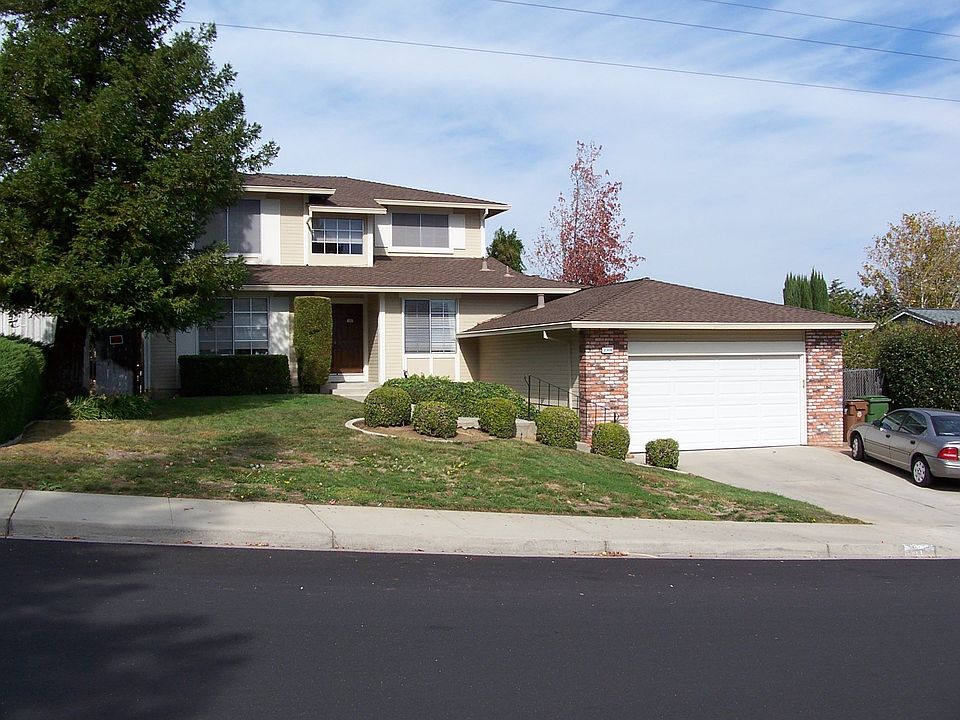 1st image of 2304 Lafayette Dr
