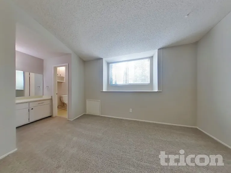 7617 Roberta Ln — Photo 8