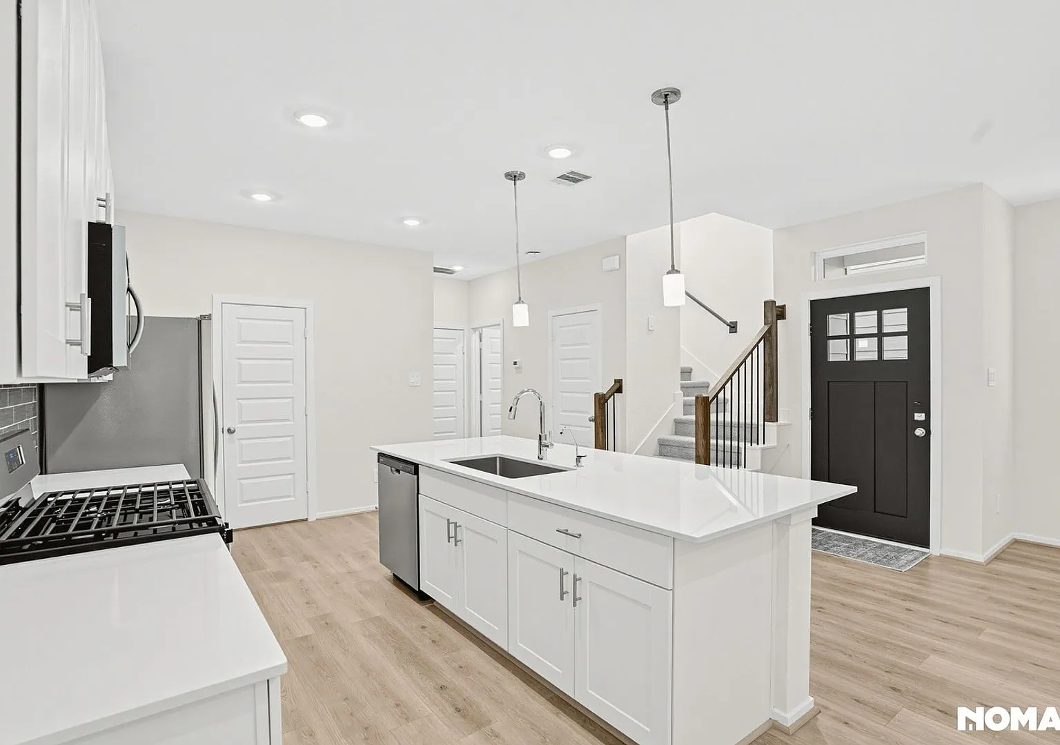 Charming Brand-New Home in Gated Pinewood Trails 3 Bed/2.5 Bath — Photo 3
