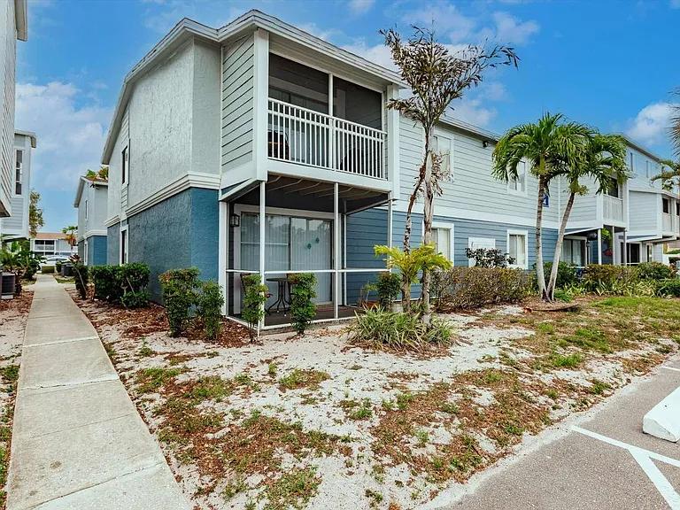 Cypress Winds Apartment Homes — Photo 26