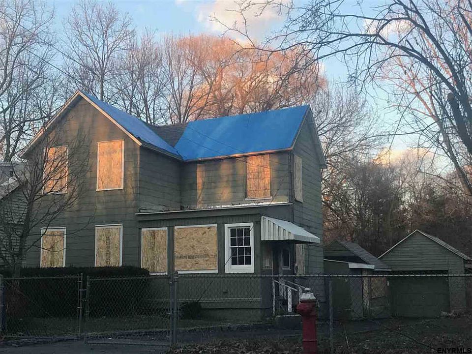 1st image of 1018 2nd Ave