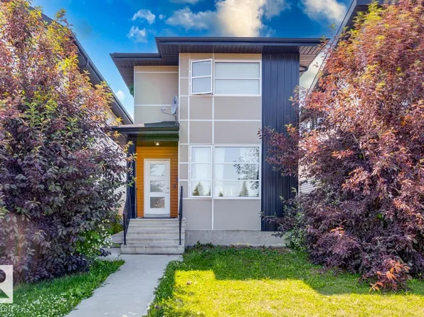8722 150th St NW, Edmonton, AB T5R 1E4