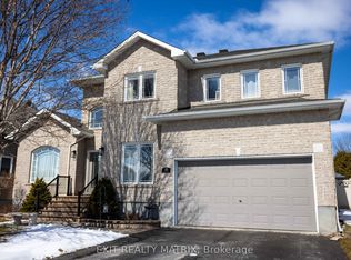 48 De La Rive Dr, Russell, ON K0A 1W0