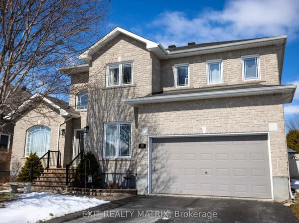 48 De La Rive Dr, Russell, ON K0A 1W0