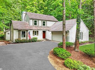 4282 W Timberwood Dr, Traverse City, MI 49686