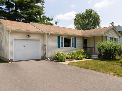 79 Amos Dr, Springfield, MA, 01118