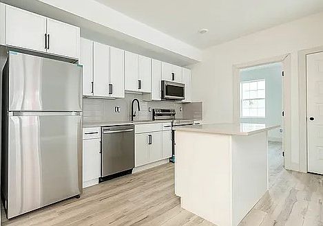2nd image of 1117 N 41st St #5
