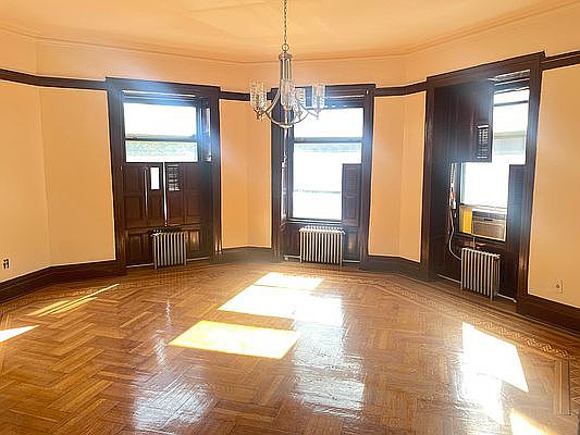 1st image of 1123 Dean St APT 4